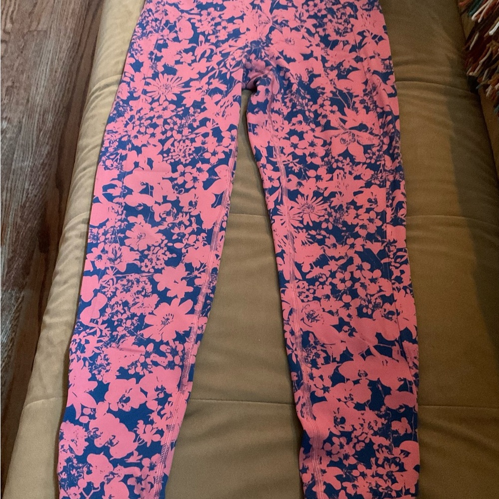 Lululemon Size 6 Leggings – Buttery Soft, Floral Print in Blue & Pink